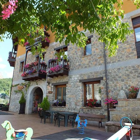 Hotel Rural El Sabinar Cremenes Bagian luar foto