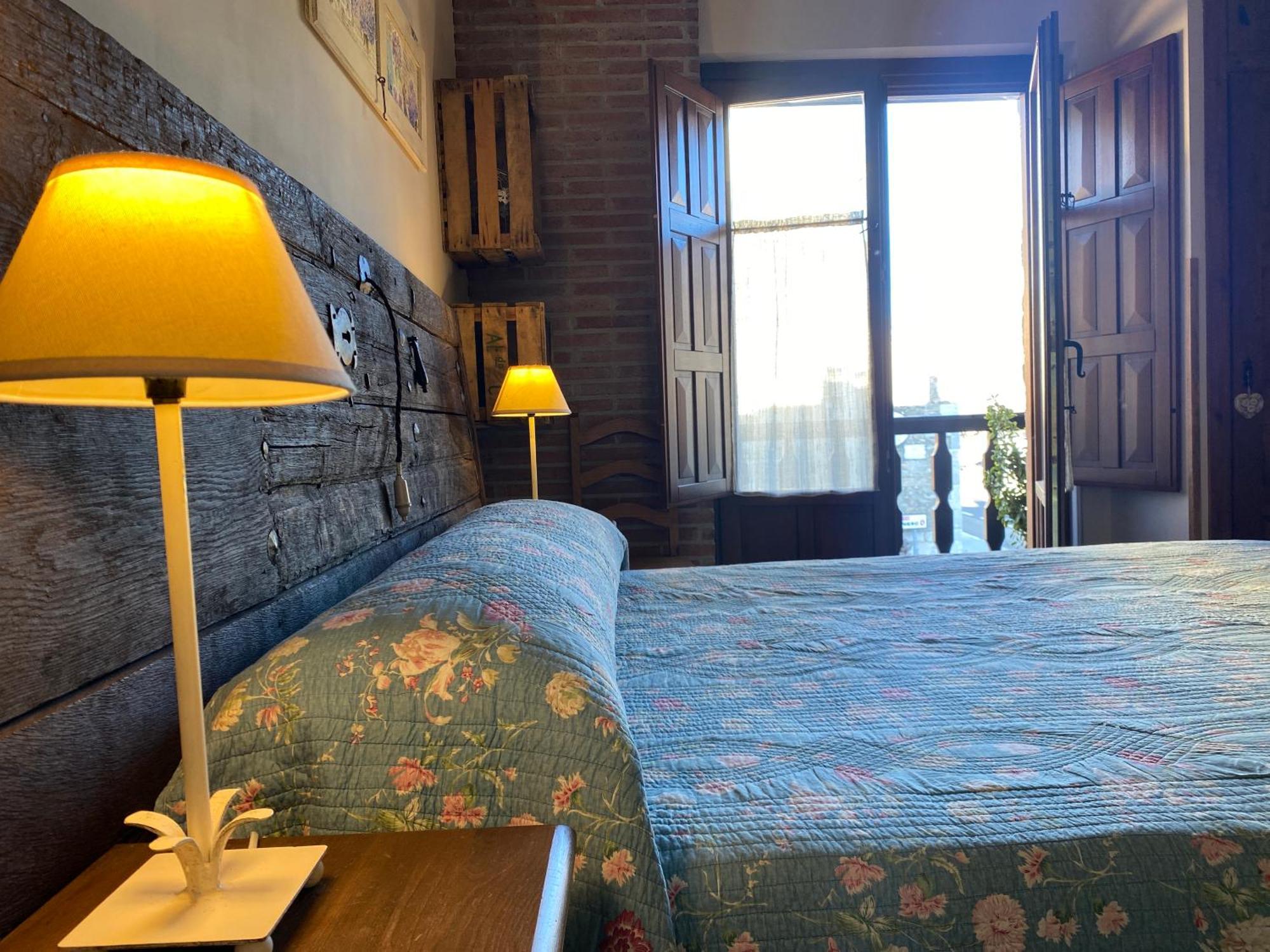 Hotel Rural El Sabinar Cremenes Bagian luar foto